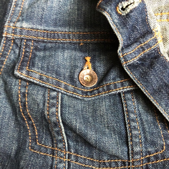 Sz s petite ll bean Jean jacket - Picture 3 of 3